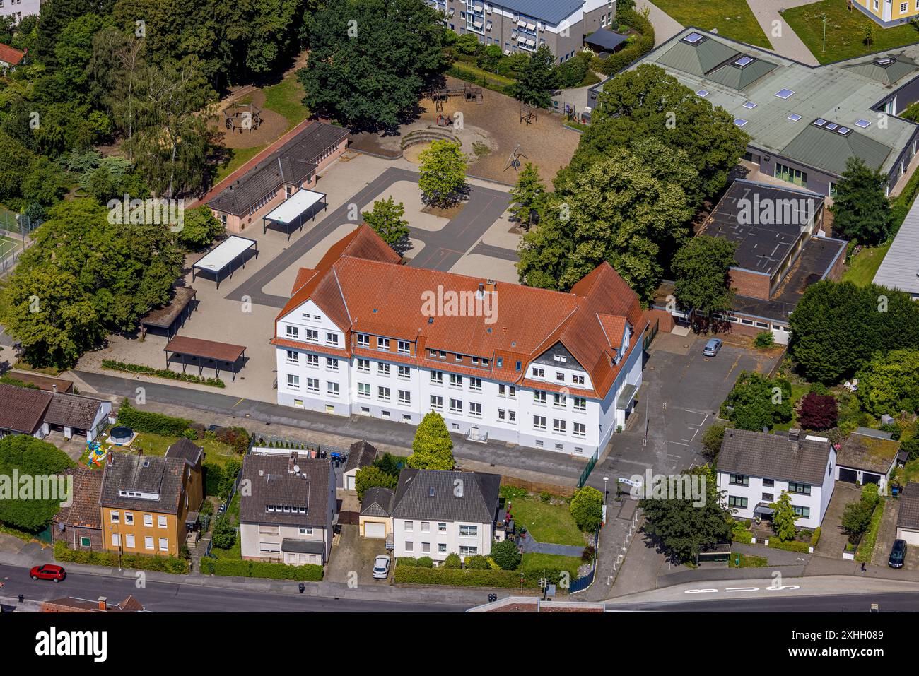 Luftbild, Lessingschule Grundschule, Stadtbezirk Herringen, Hamm, Ruhrgebiet, Nordrhein-Westfalen, Deutschland ACHTUNGxMINDESTHONORARx60xEURO *** Luftaufnahme, Grundschule Lessingschule, Bezirk Herringen, Hamm, Ruhrgebiet, Nordrhein-Westfalen, Deutschland ATTENTIONxMINDESTHONORARx60xEURO Stockfoto