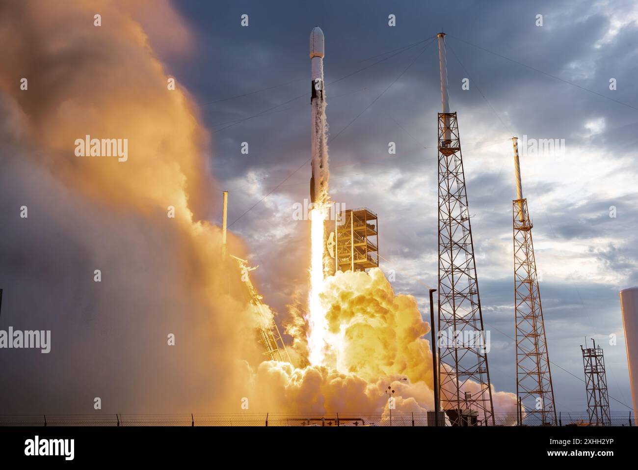 Einführung von SpaceX Falcon 9 SLC-40 Stockfoto