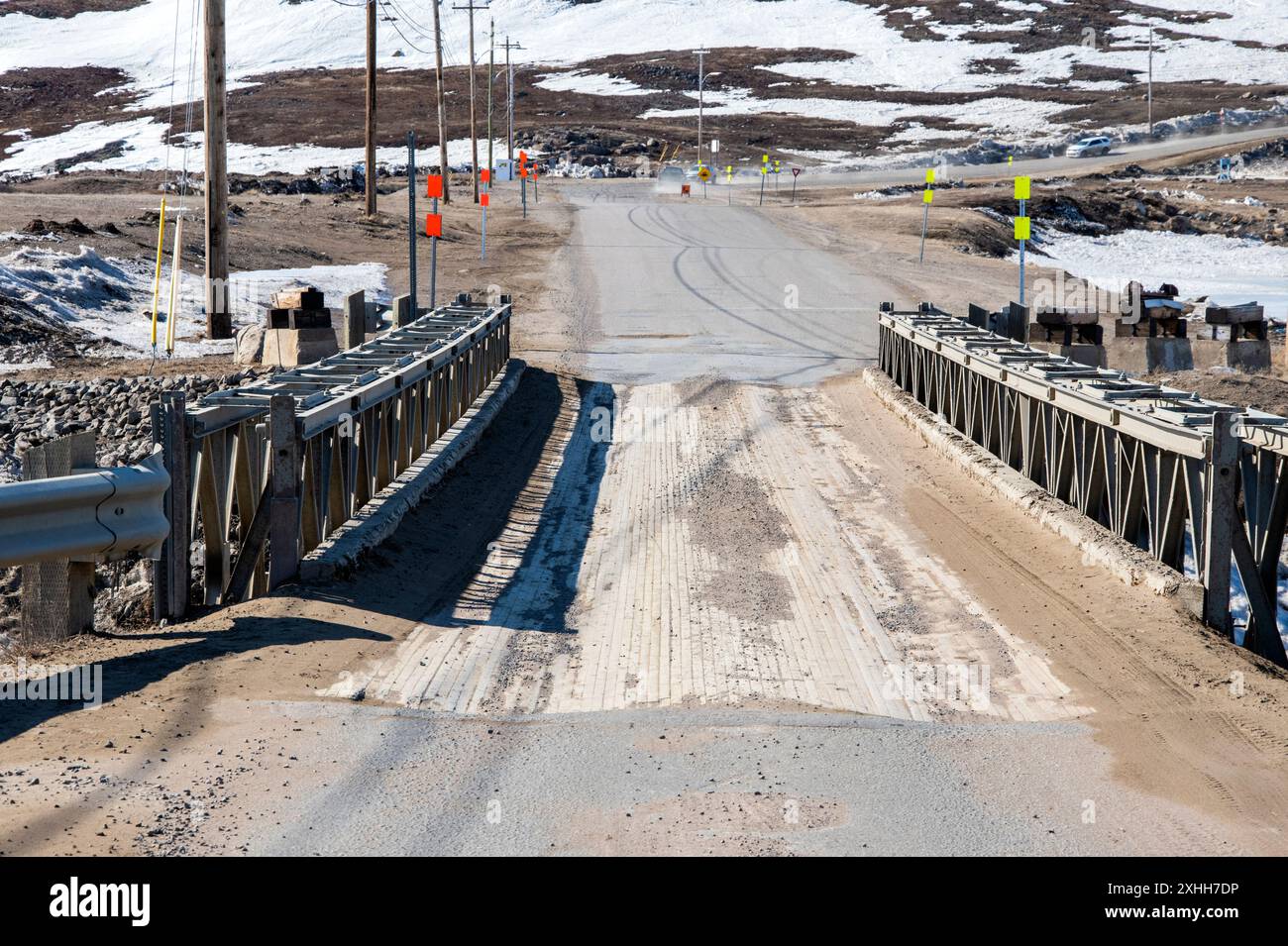 Einspurige Brücke auf Niaqunngusiariaq in Apex, Nunavut, Kanada Stockfoto