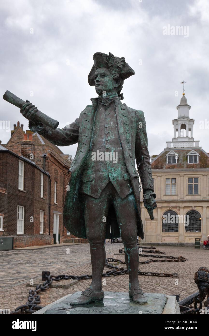 KINGS LYNN, NORFOLK, GROSSBRITANNIEN, 9. JULI. Denkmal für Captain George Vancouver RN in Kings Lynn, Norfolk, Großbritannien am 9. Juli 2024 Stockfoto