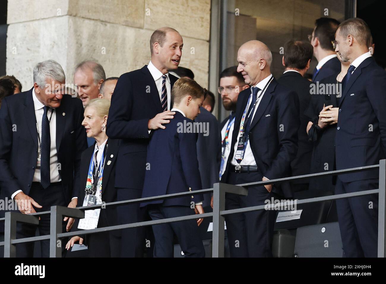 Berlin, Deutschland. Juli 2024. Berlin, Deutschland. Juli 2024. BERLIN - (l-r) Prinz William, George Alexander Louis, DFB-Präsident Bernd Neuendorf, UEFA-Präsident Aleksander Ceferin in der Tribüne beim Endspiel der UEFA EURO 2024 zwischen Spanien und England am 14. Juli 2024 im Olympiastadion in Berlin. ANP | Hollandse Hoogte | MAURICE VAN STEEN Credit: ANP/Alamy Live News Credit: ANP/Alamy Live News Credit: ANP/Alamy Live News Stockfoto