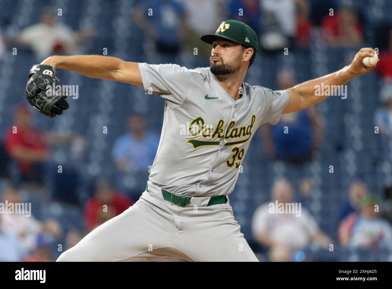 Philadelphia, Usa. Juli 2024. Kyle Muller wirft beim neunten Inning eines MLB-Baseballspiels gegen die Philadelphia Phillies am Sonntag, den 14. Juli 2024, in Philadelphia. Foto: Laurence Kesterson/UPI Credit: UPI/Alamy Live News Stockfoto