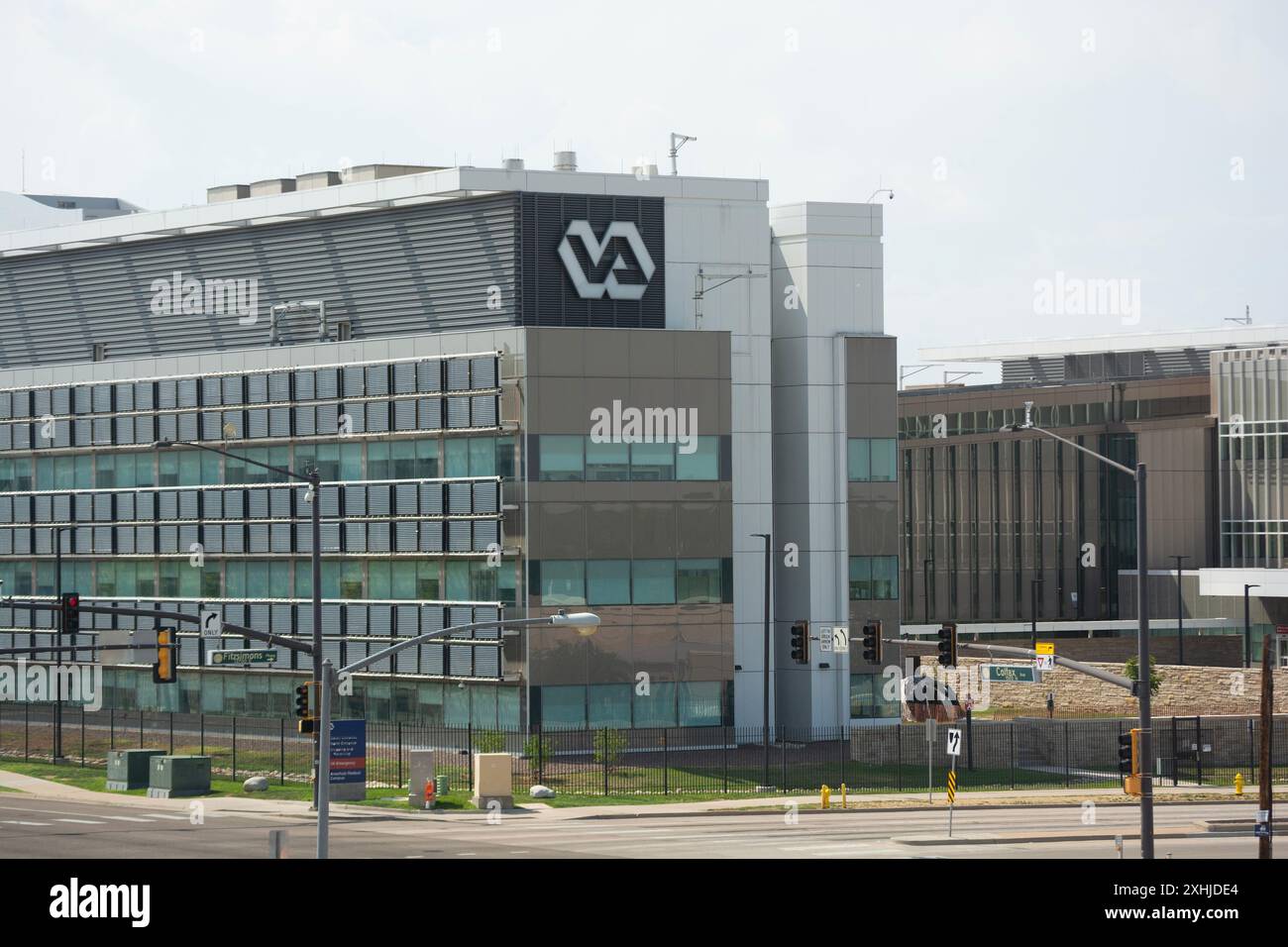 AURORA, COLORADO, USA - 13. Juli 2024: Das Rocky Mountain Regional VA Medical Center ist ein Krankenhaus der Abteilung für Veteranenangelegenheiten, das im Zentrum von Denver tätig ist Stockfoto