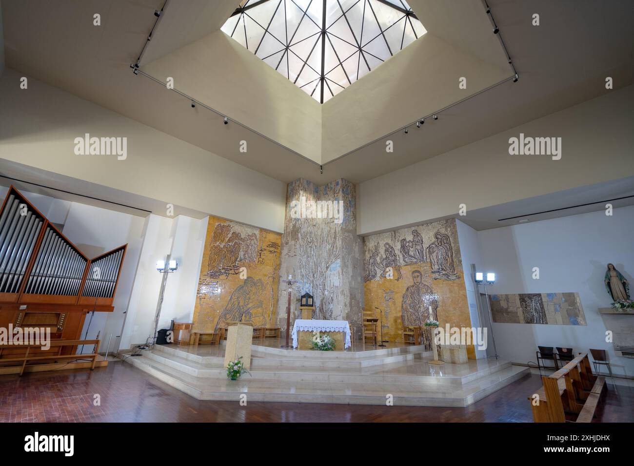 Das Innere der christlich-katholischen Kirche Sao Tomas de Aquino in Lissabon-Potugal Stockfoto