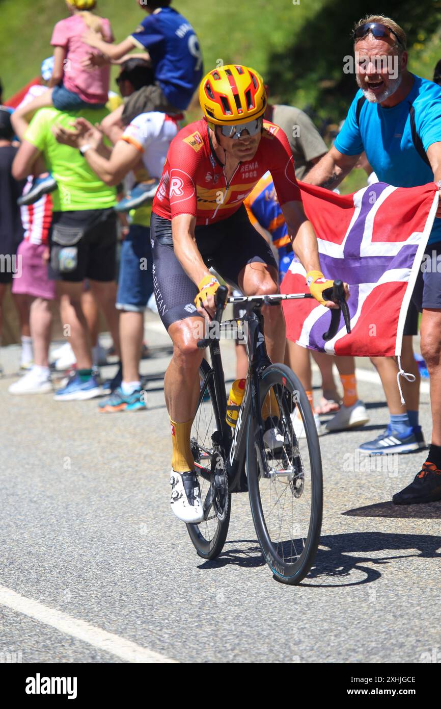 Boutx, Frankreich, 14. Juli 2024: UNO-X Mobility Radfahrer Magnus Cort (201) während der 15. Etappe der Tour de France 2024 zwischen Loudenvielle und Plateau de Beille am 14. Juli 2024 in Boutx, Frankreich. Quelle: Alberto Brevers / Alamy Live News. Stockfoto