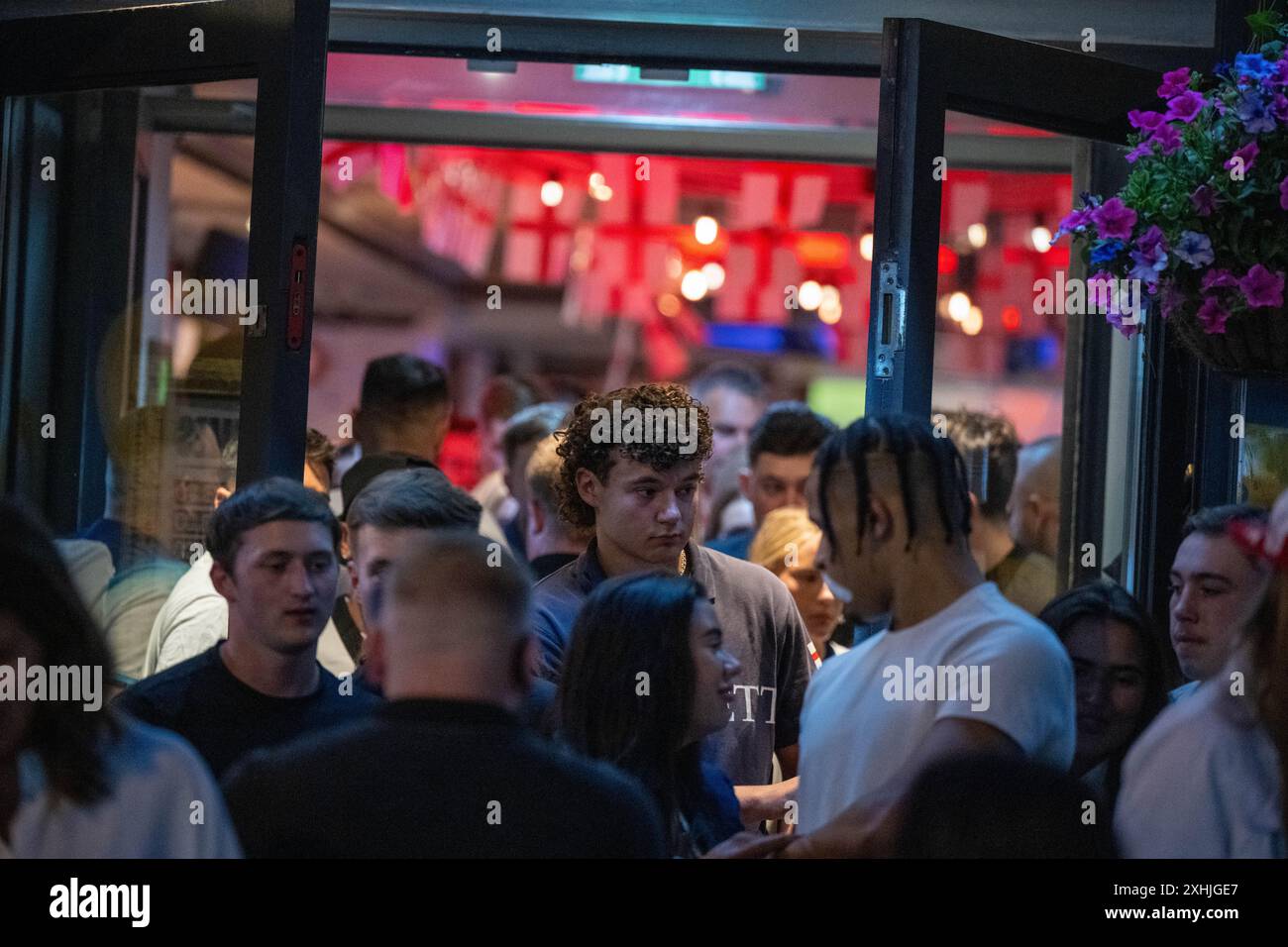 Brentwood Essex 14. Juli 2024 entwürdigte die Fans in Brentwood, Essex beim Euro-Cup-Finale zwischen England und Spanien Credit: Ian Davidson/Alamy Live News Stockfoto