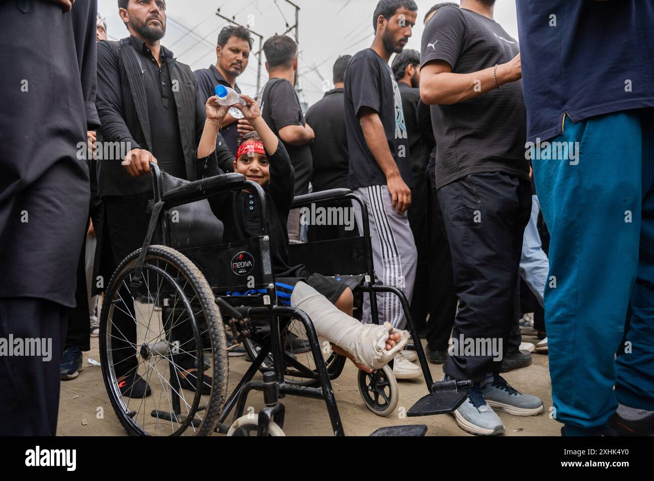 Srinagar, Indien. Juli 2024. Ein kaschmirischer schiitischer Mann ...
