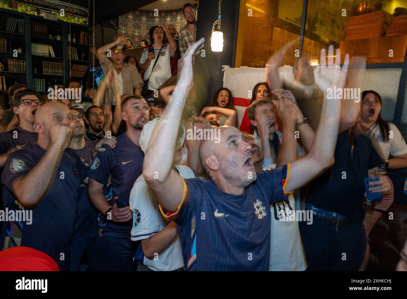 Mexiko-Stadt, Mexiko-Stadt. Juli 2024. England-Fans sehen England beim Finale der Europameisterschaft 2024, Mexiko-Stadt, Mexiko-Stadt, 14. Juli 2024 gegen Spanien. Quelle: Lexie Harrison-Cripps/Alamy Live News Stockfoto