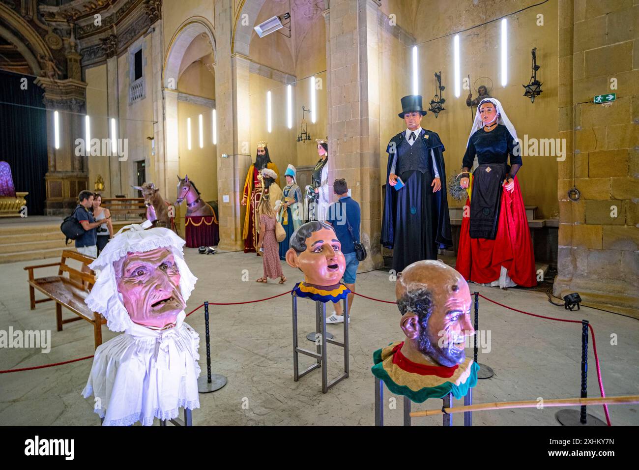 Spanien, Katalonien, Vic, Kirche der Frömmigkeit, Kostüme für die Feste des Heiligen Johannes Stockfoto