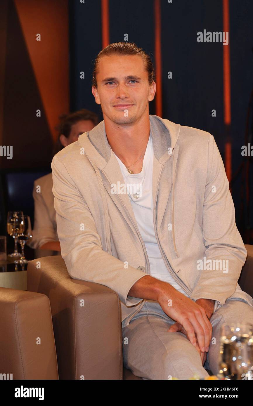 Hamburg, Deutschland 12. Juli 2024: NDR Talk Show - 12.07.2024 im Bild: Alexander Zverev NDR Studio Hamburg *** Hamburg, Deutschland 12. Juli 2024 NDR Talk Show 12 07 2024 im Bild Alexander Zverev NDR Studio Hamburg Copyright: XFotostandx/xMeyerx Stockfoto