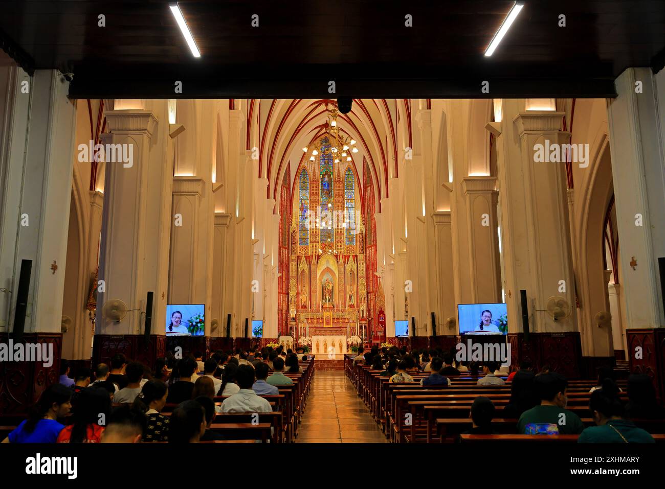 St. Joseph Cathedral (Nha Tho Lon Hanoi) in Nha Chung, Hang Trong, Hoan Kiem, Ha Noi, Vietnam Stockfoto