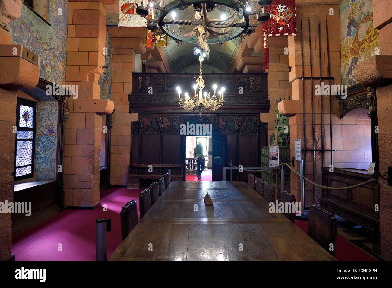 Frankreich, Bas Rhin, Orschwiller, Elsass Wine Road, Haut Koenigsbourg Castle, Die Kaiserhalle ist die Halle der Ehre, das Kaiserzimmer ist die Halle der Hure Stockfoto