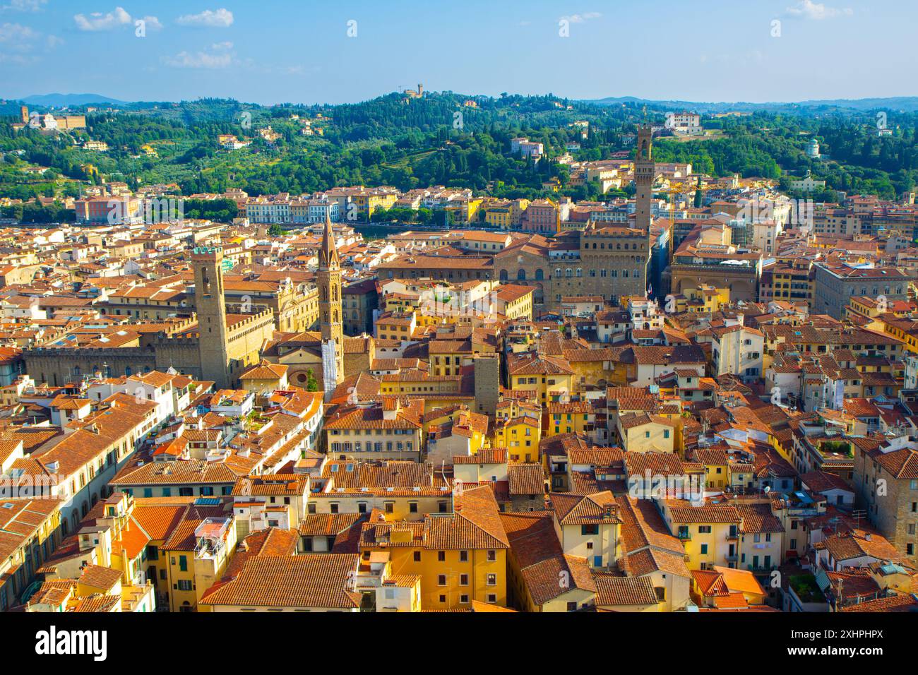 Aus der Vogelperspektive von Florenz aus der Brunelleschi-Kuppel der Kathedrale von Florenz. Florenz, Toskana, Italien. Stockfoto