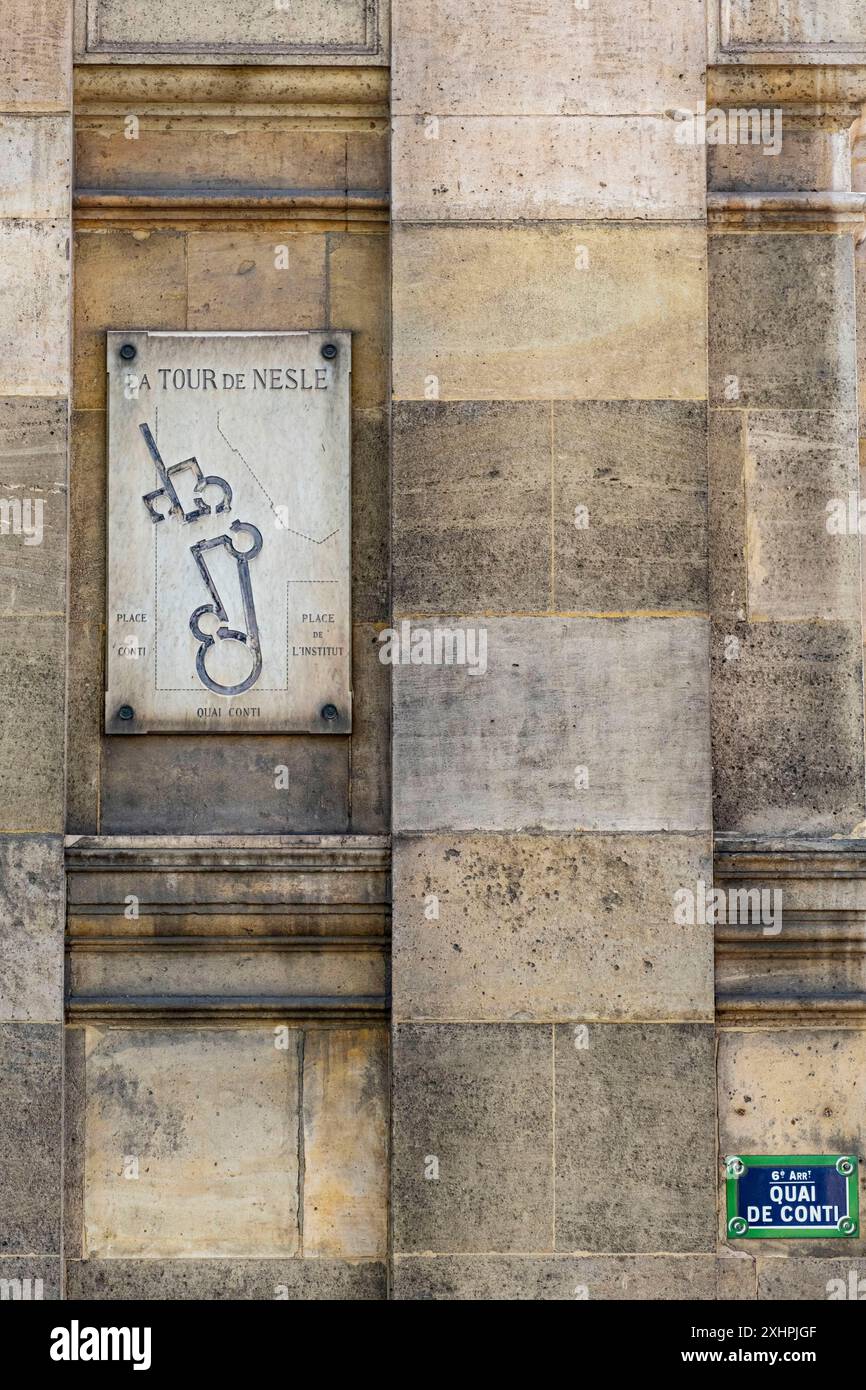 Frankreich, Paris, Ort der Tour de Nesle, Überbleibsel der Einfriedungsmauer von Philippe Auguste, Quai de Conti, derzeit Institut de France Stockfoto