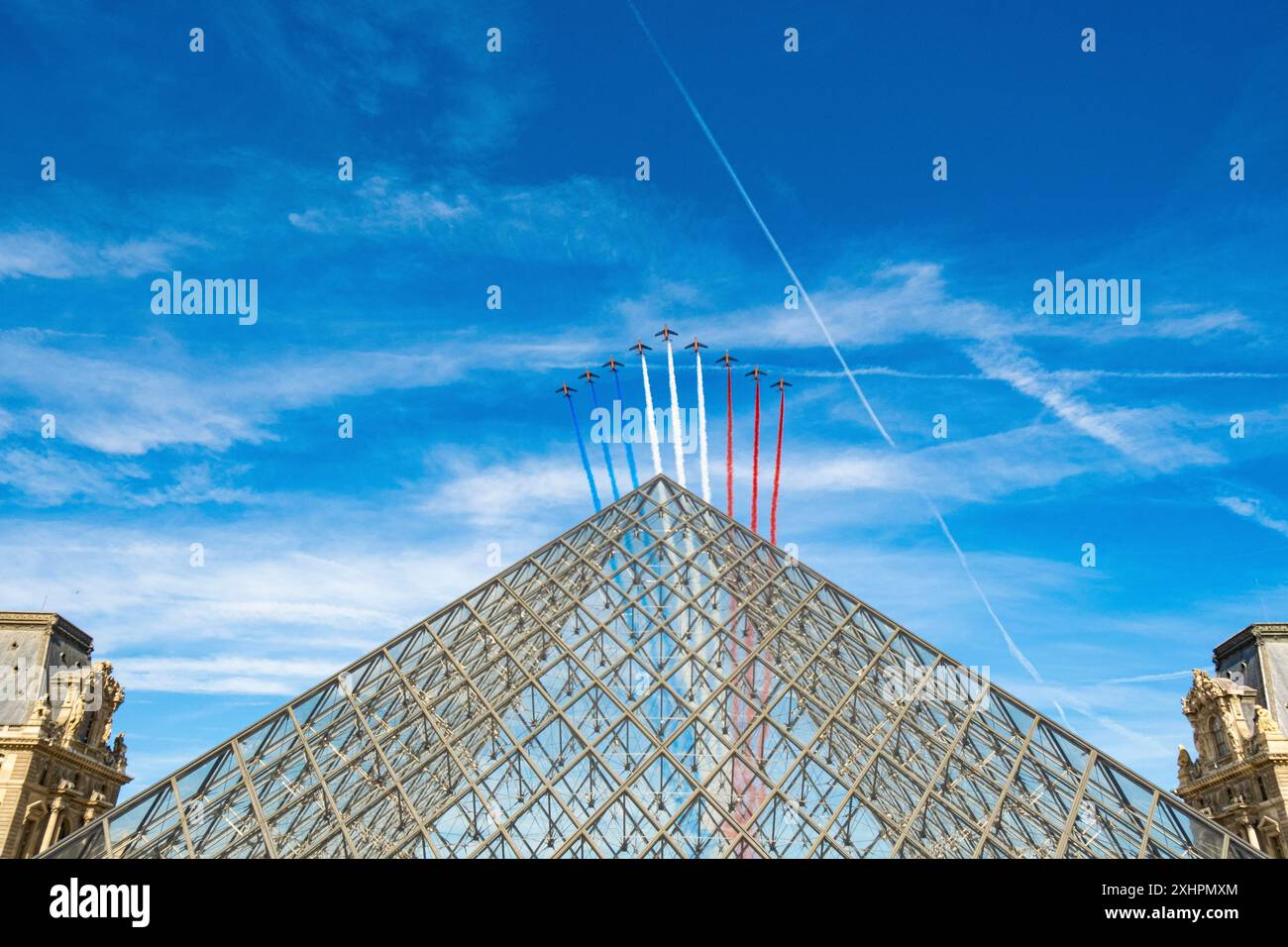 Frankreich, Paris, Durchgang der Patrouille von Frankreich für die Parade vom 14. Juli 2022, Esplanade des Louvre Stockfoto