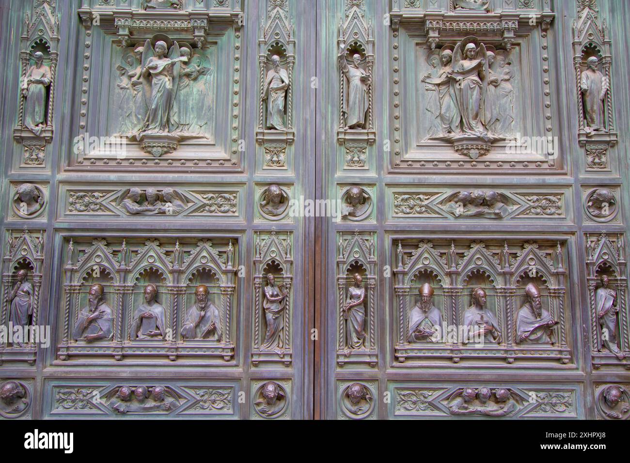 Bronzetüren Details des Hauptportals der Kathedrale von Florenz. Florenz, Toskana, Italien. Stockfoto