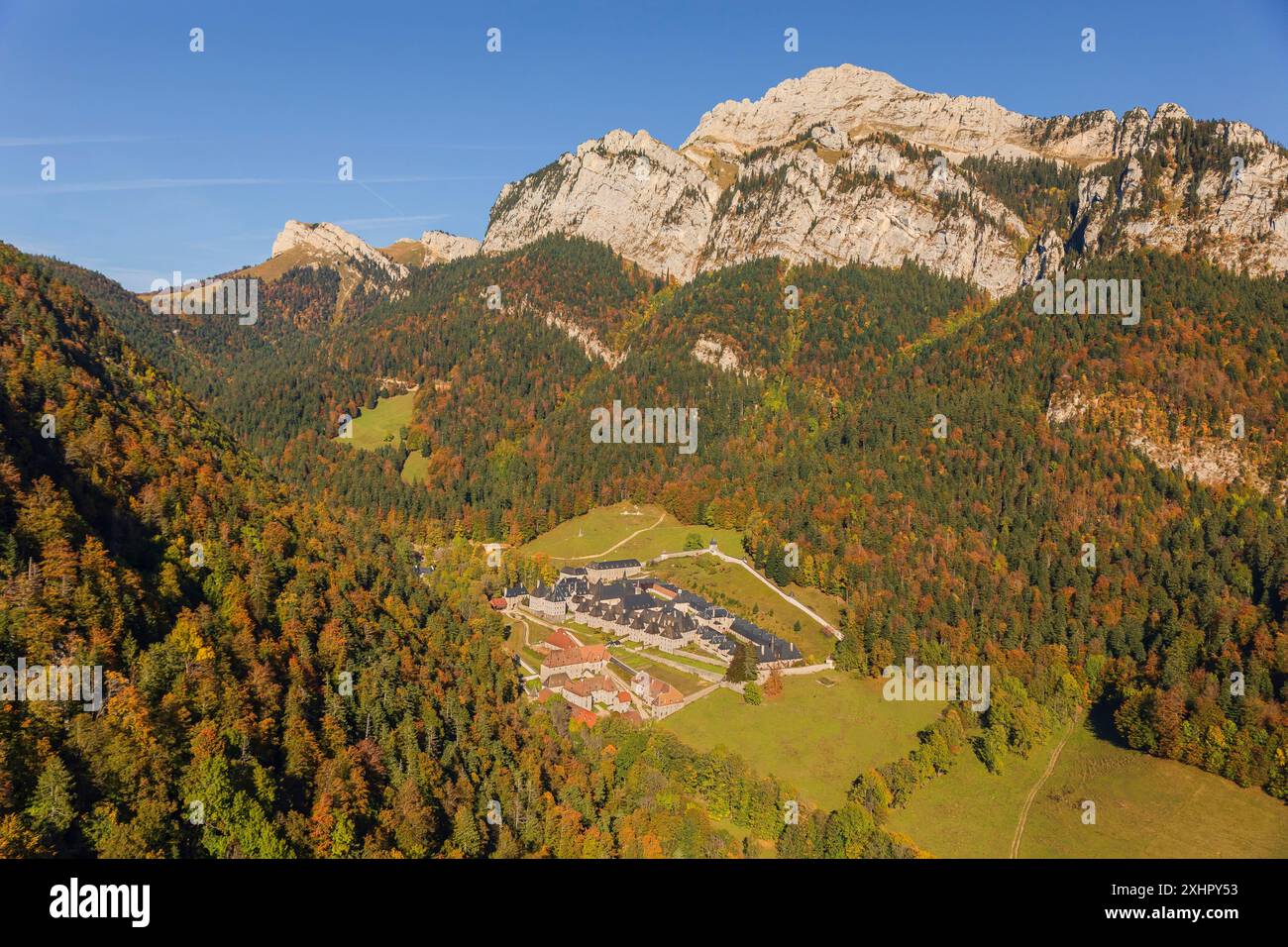 Frankreich, Isere, Saint-Pierre-d'Entremont, der regionale Naturpark Chartreuse, das Kloster der Grande Chartreuse, Historic Monument class (Luftaufnahme Stockfoto