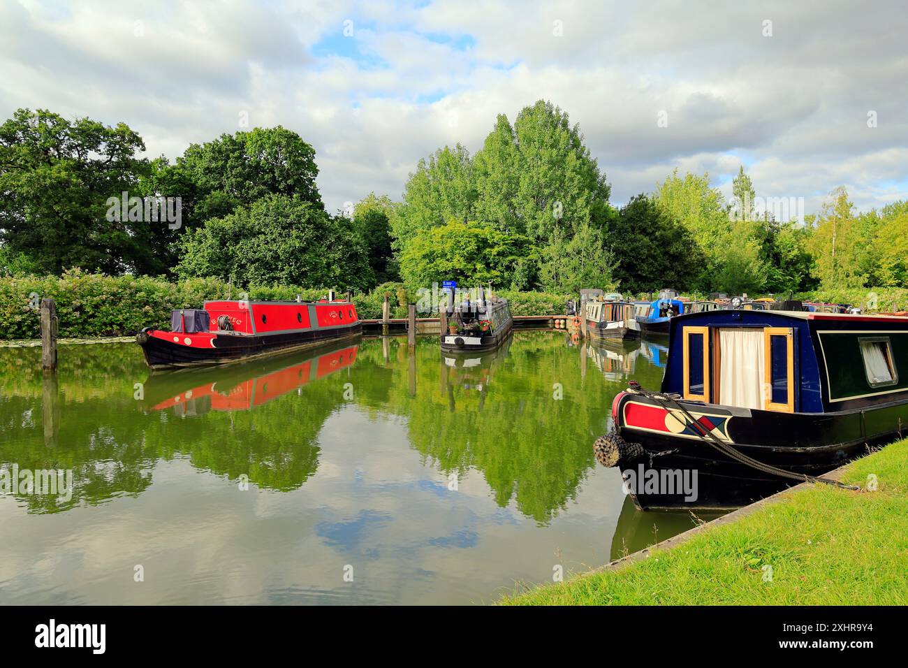 Der Kennett & Avon Kanal bei Devizes. Vom Juli 2024. Sommer. Stockfoto