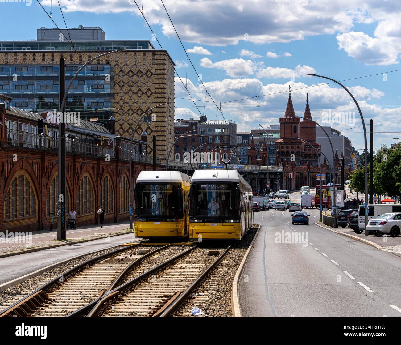 Bahnhof Warschauer Straße, letzte Straßenbahnhaltestelle, öffentliche Verkehrsmittel, Berlin, Deutschland Stockfoto