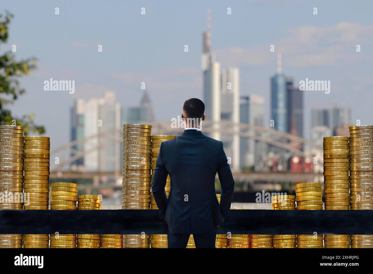 Symbolfoto, Finanzwirtschaft, Banken, Geldflüsse, Kapitalmarkt, Währung, Euro, Zinssätze, Schulden, Europäische Gemeinschaft, Deutschland, Frankfurt am Stockfoto