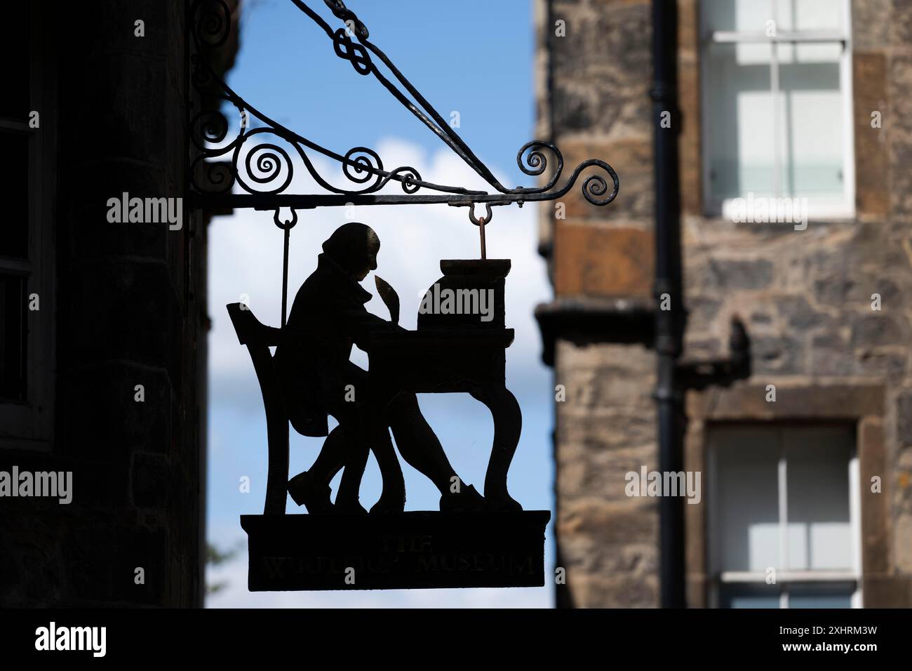 Shield Silhouette, Writer's Museum, Lawnmarket, Lady Stair's, Edinburgh, Schottland, Vereinigtes Königreich, Großbritannien Stockfoto