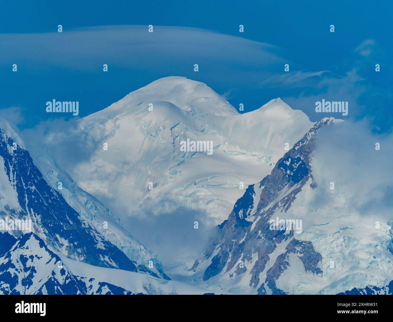 Mount Fairweather, einer der höchsten Küstenberge der Welt, im Glacier Bay National Park, Alaska, USA Stockfoto