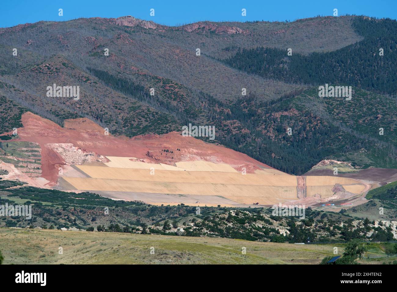 Restaurierung und Rückgewinnung ehemaliger Kiessteinbrüche in den Ausläufern von Colorado Springs, Colorado. Stockfoto