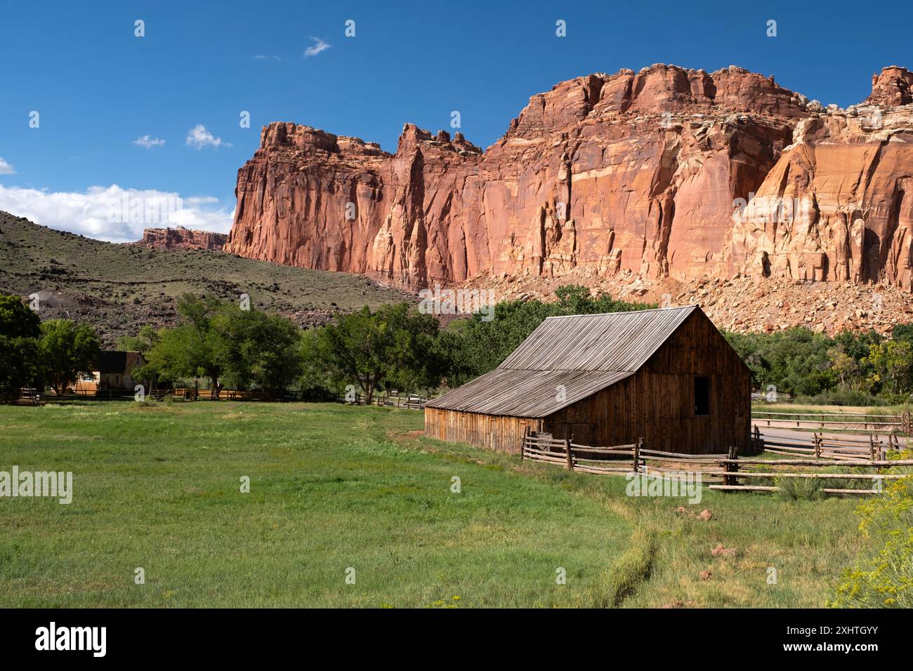 Blick auf die Gifford Homestead Scheune in Fruita Utah im Capitol Reef National Park Stockfoto