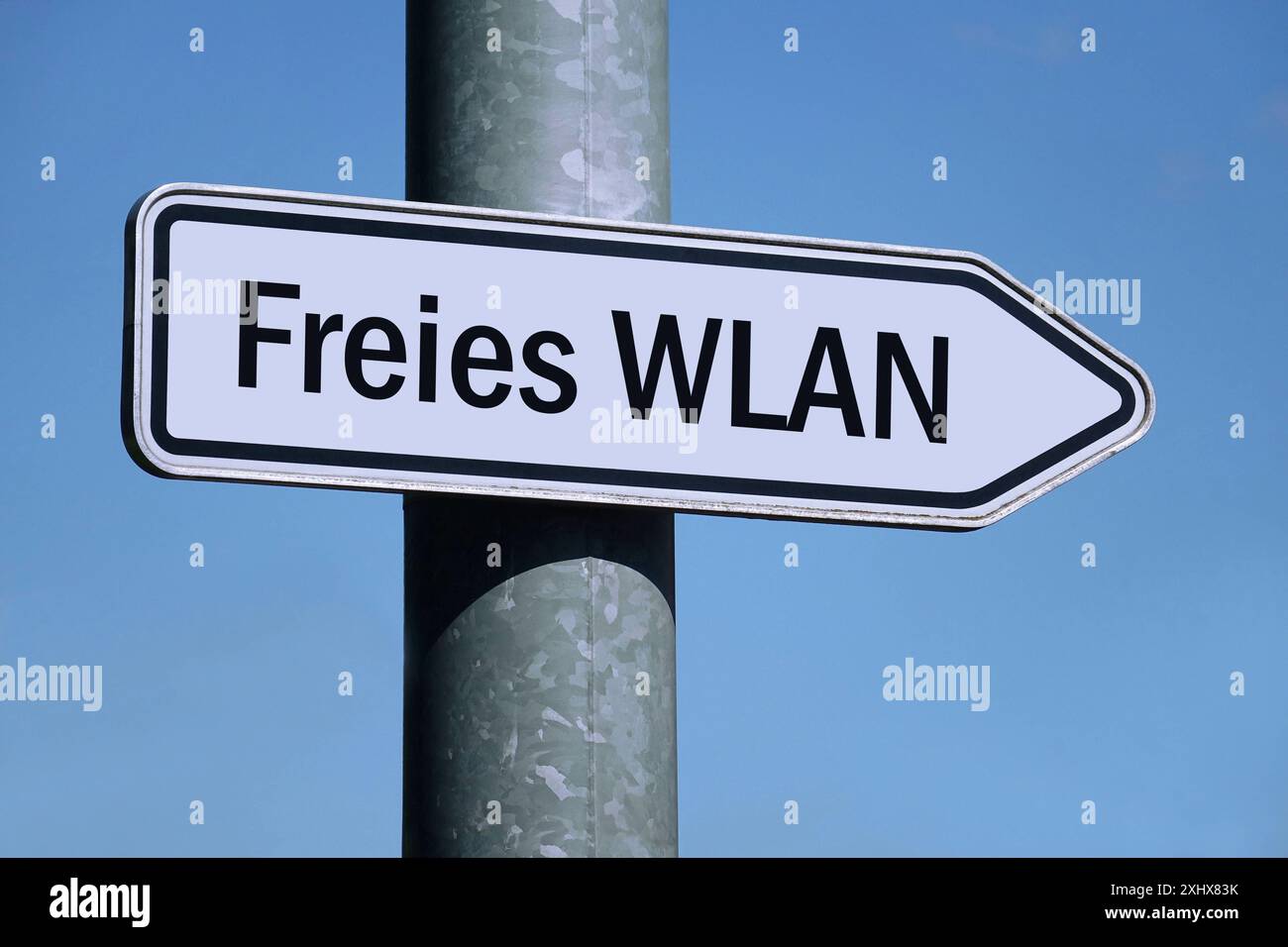 Wegweiser mit Schriftzug Freies WLAN Wegweiser mit Schriftzug Freies WLAN, 16.07.2024, Borkwalde, Brandenburg, auf einem Wegweiser befindet sich der Schriftzug Freies WLAN. *** Wegweiser mit Schriftzug Free WLAN Wegweiser mit Schriftzug Free WLAN, 16 07 2024, Borkwalde, Brandenburg, auf einem Wegweiser befindet sich die Schriftart Free WLAN Stockfoto Wegweiser mit Schriftzug Freies WLAN Wegweiser mit Schriftzug Freies WLAN, 16.07.2024, Borkwalde, Brandenburg, auf einem Wegweiser befindet sich der Schriftzug Freies WLAN. *** Wegweiser mit Schriftzug Free WLAN Wegweiser mit Schriftzug Free WLAN, 16 07 2024, Borkwalde, Brandenburg, auf einem Wegweiser befindet sich die Schriftart Free WLAN Stockfoto