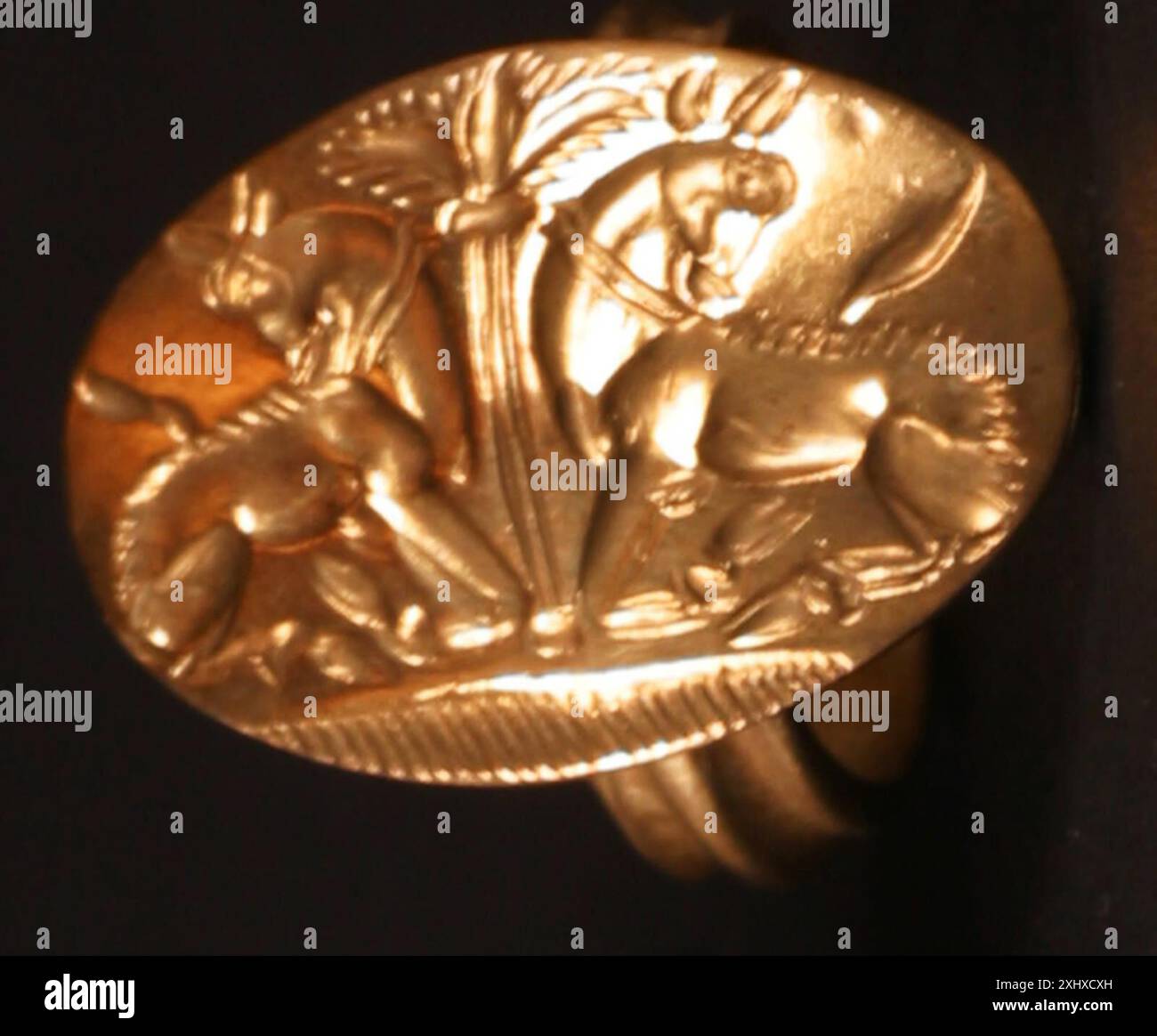 Ein ovaler Siegelring mit zwei gegenüberliegenden Ochsen, unbekannter Herkunft und historischem Kontext. Stockfoto