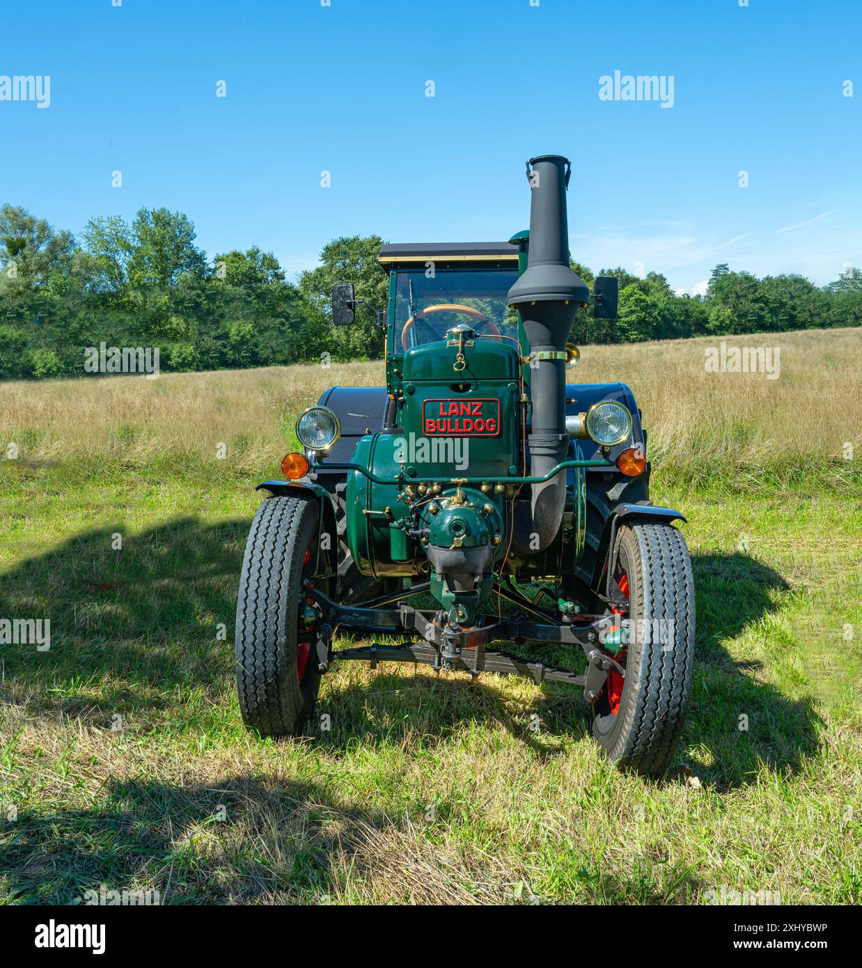 Ganz vorne der historische Lanz Bulldog Traktor Lanz D 9506. Ubische Kapazität, 10.338, PS, 45 / 38, Baujahr, 1934-1954. Die Lanz Bulldog war es Stockfoto