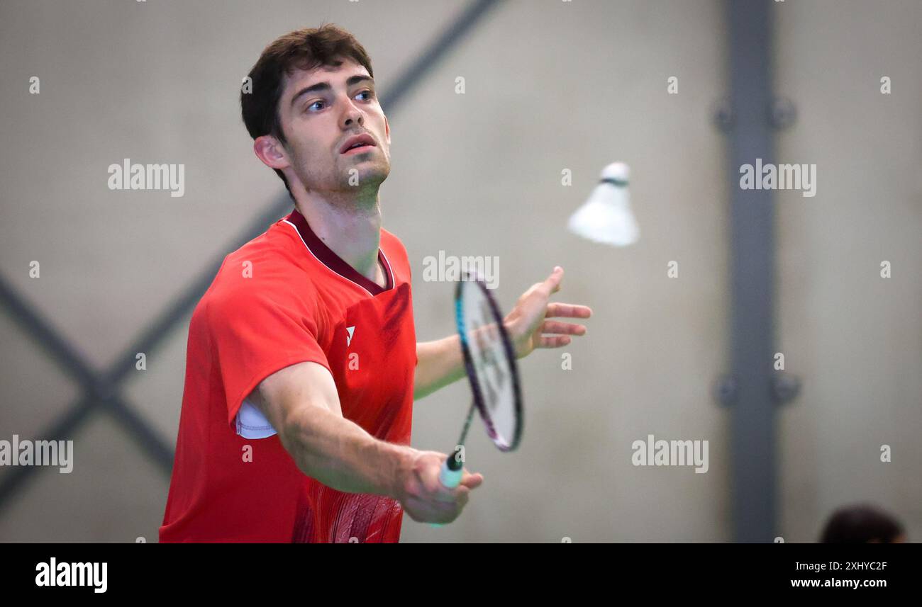 Der Belgier Julien Carraggi wurde während eines Badminton-Trainings zur Vorbereitung der bevorstehenden Olympischen Spiele am Dienstag, den 16. Juli 2024 in Aartselaar in Aktion gezeigt. Die belgischen Athleten sind in voller Vorbereitung auf die Olympischen Spiele 2024 in Paris, die vom 26. Juli bis 11. August stattfinden werden. BELGA FOTO VIRGINIE LEFOUR Stockfoto