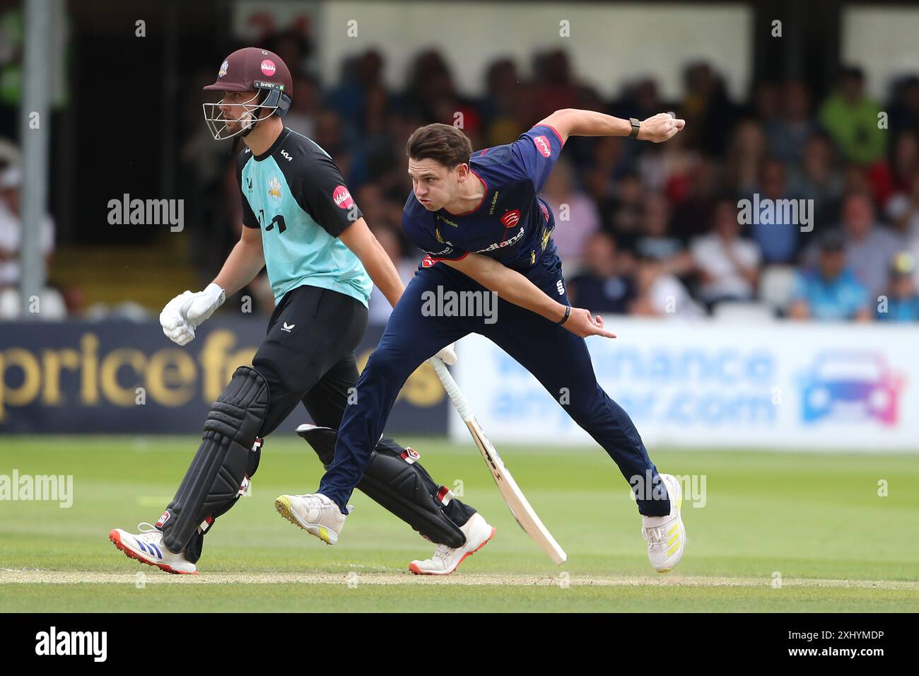 Eathan Bosch in einer Bowlingaktion für Essex während Essex vs Surrey, Vitality Blast T20 Cricket auf dem Cloud County Ground am 14. Juli 2024 Stockfoto