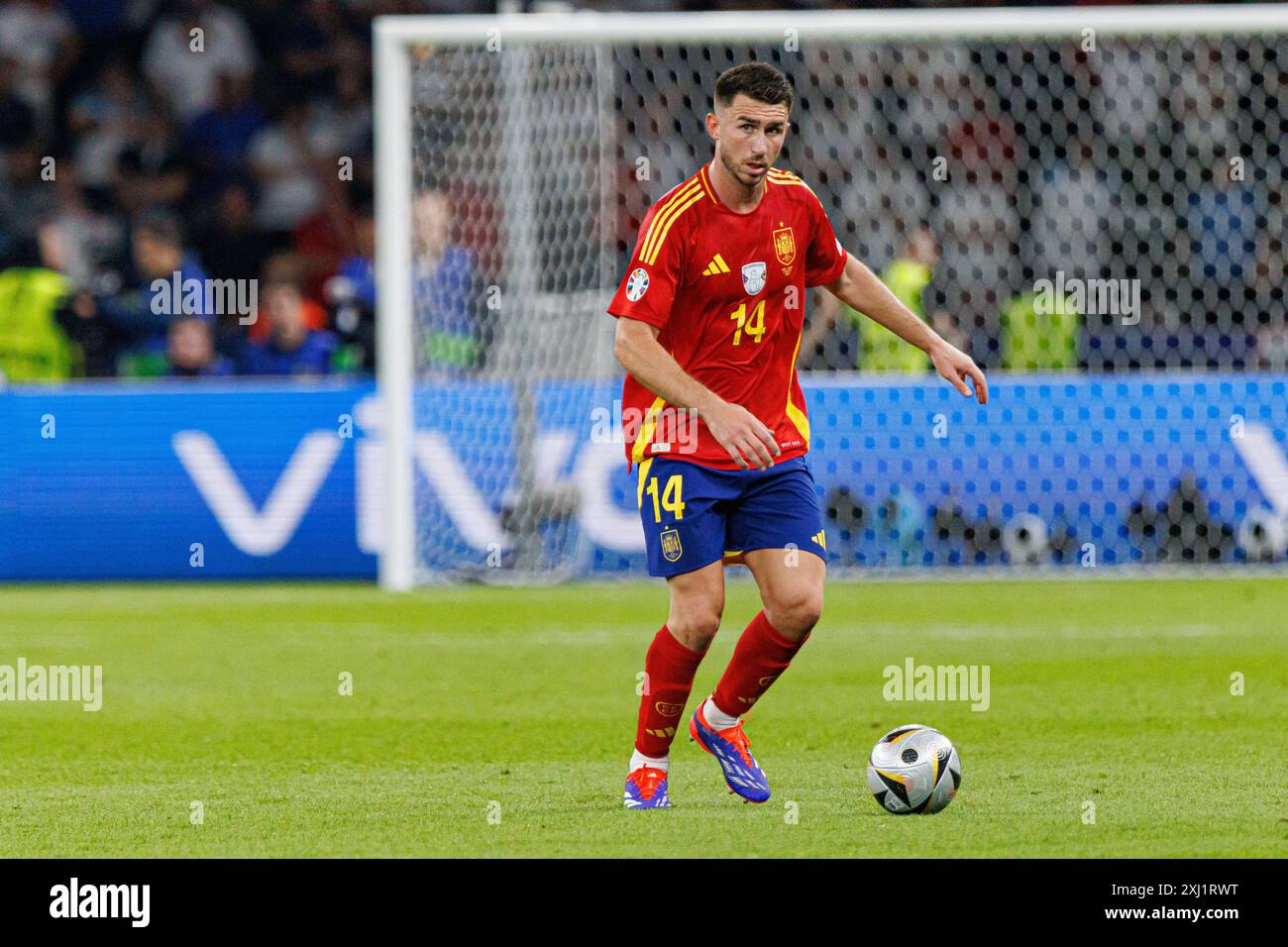 Aymeric Laporte wurde während des Endspiels der UEFA Euro 2024 zwischen den Nationalmannschaften Spaniens und Englands im Olympiastadion in Berlin gesehen (Maciej Rogowsk) Stockfoto