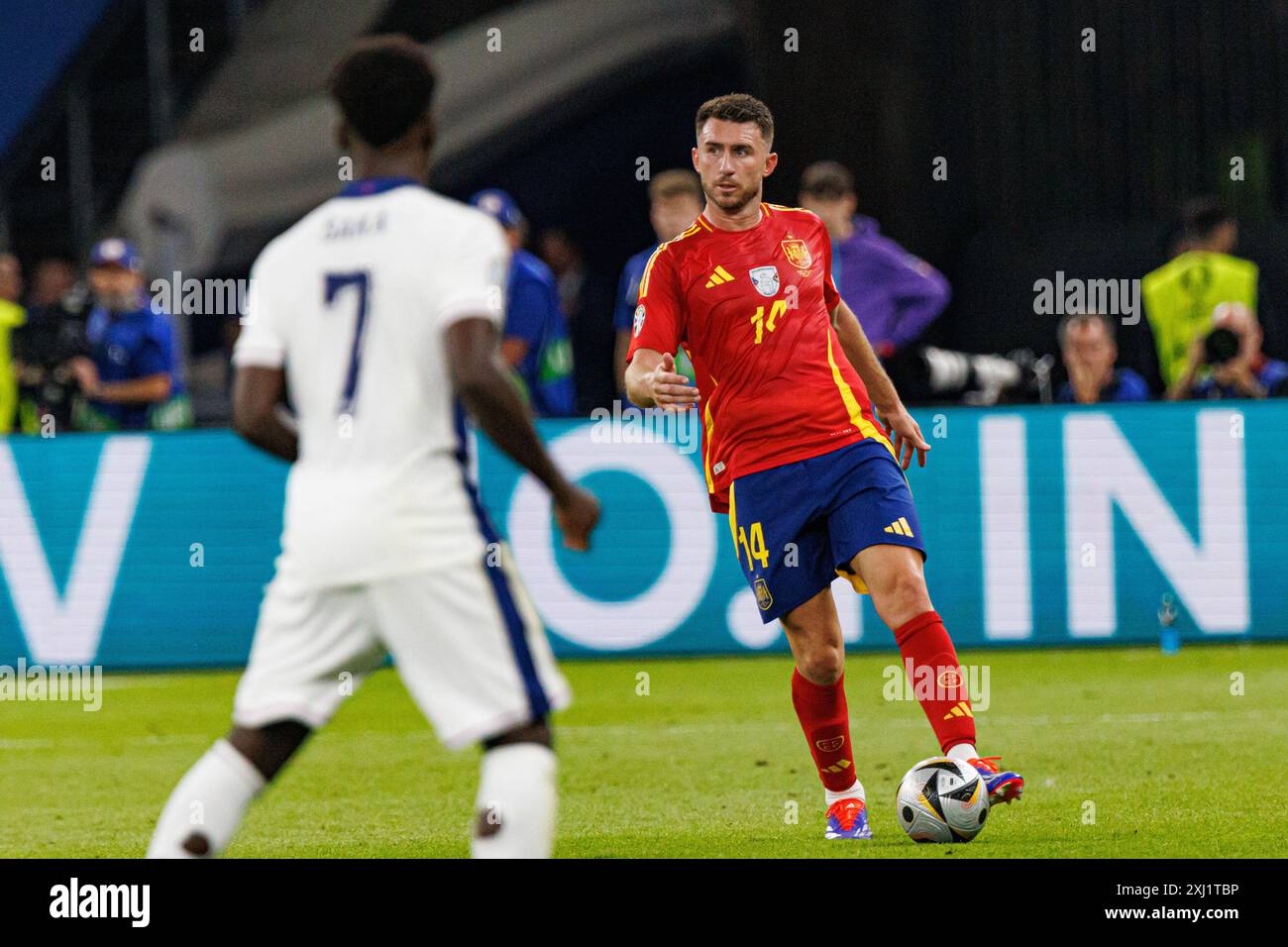 Aymeric Laporte wurde während des Endspiels der UEFA Euro 2024 zwischen den Nationalmannschaften Spaniens und Englands im Olympiastadion in Berlin gesehen (Maciej Rogowski) Stockfoto