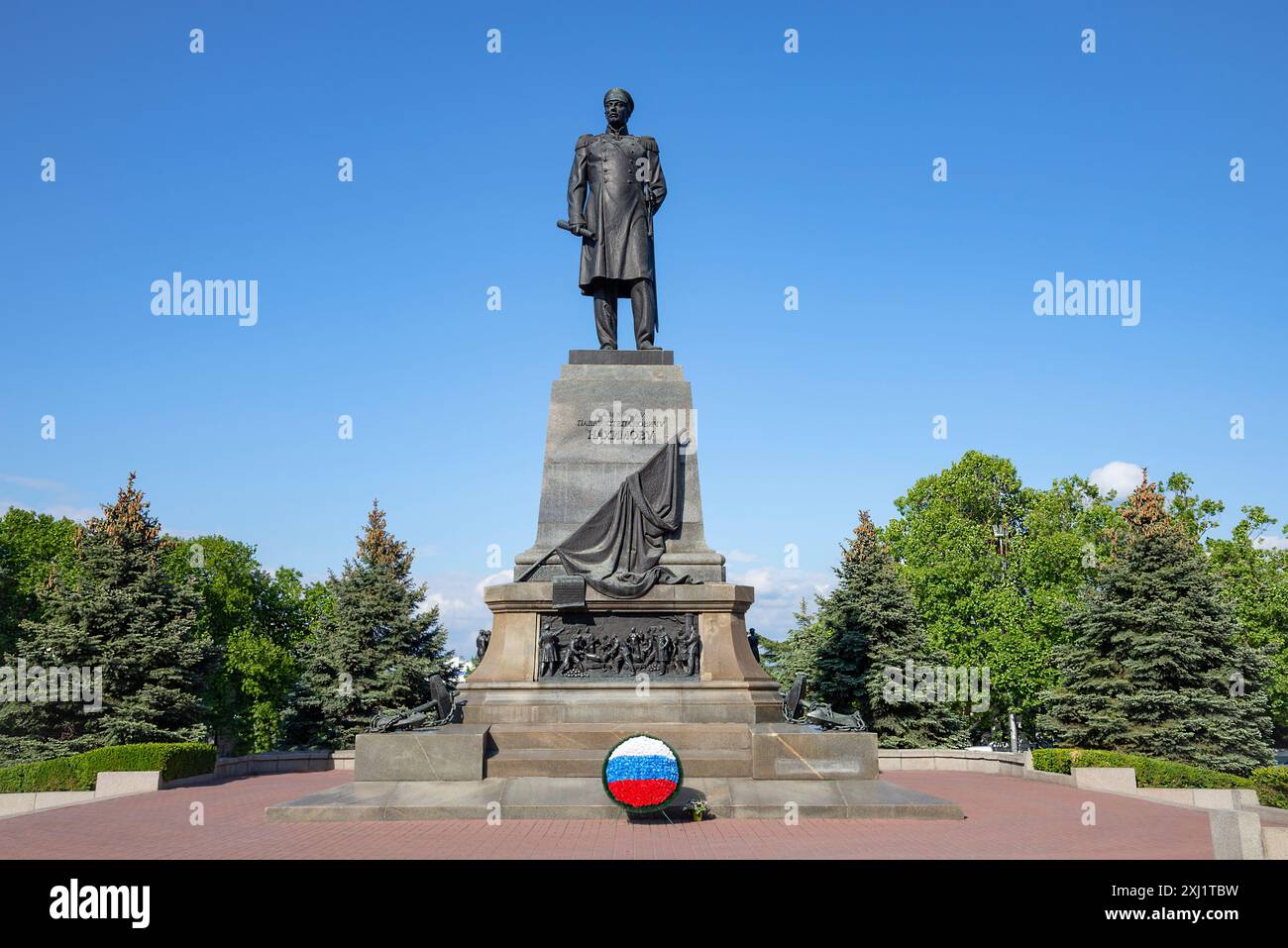 SEWASTOPOL, KRIM - 15. MAI 2024: Denkmal für Admiral Nakhimow auf dem gleichnamigen Platz. Sewastopol, Krim Stockfoto