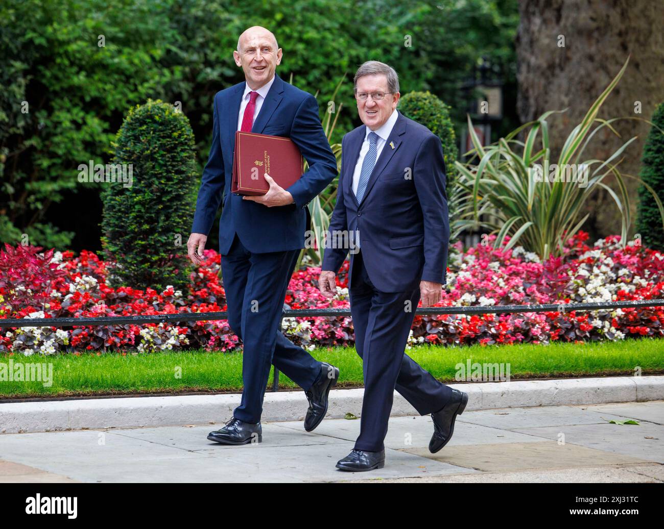 London, Großbritannien. Juli 2024. John Healey, Verteidigungsminister, und George Robertson, ehemaliger NATO-Generalsekretär, bei der Kabinettssitzung in der Downing Street. Quelle: Karl Black/Alamy Live News Stockfoto