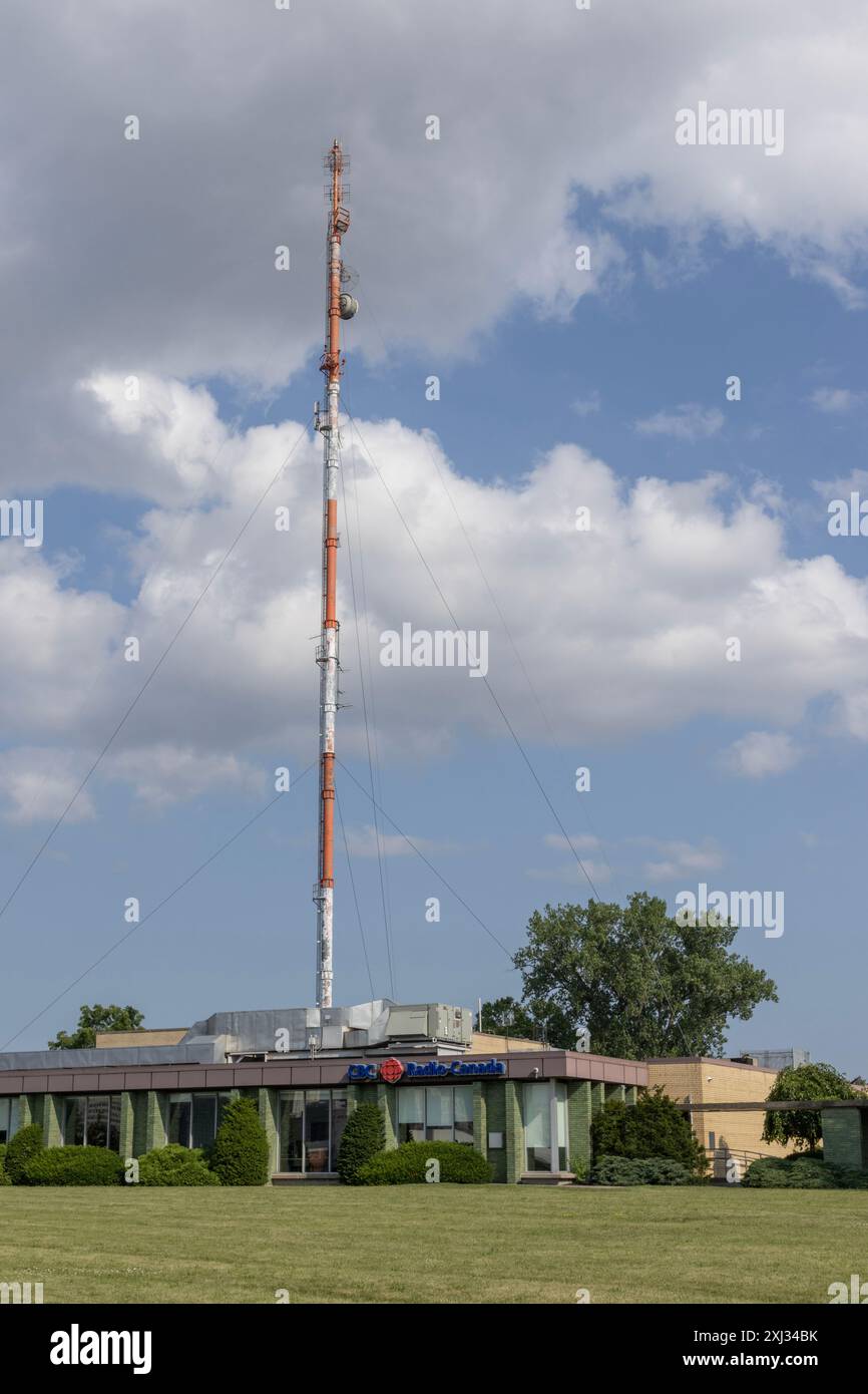 Windsor, ONT, 12. Juli 2024: CBC Radio Canada Office and Transmitter. CBC Radio ist der englischsprachige Radiobetrieb von Canadian Broadcasting. Stockfoto