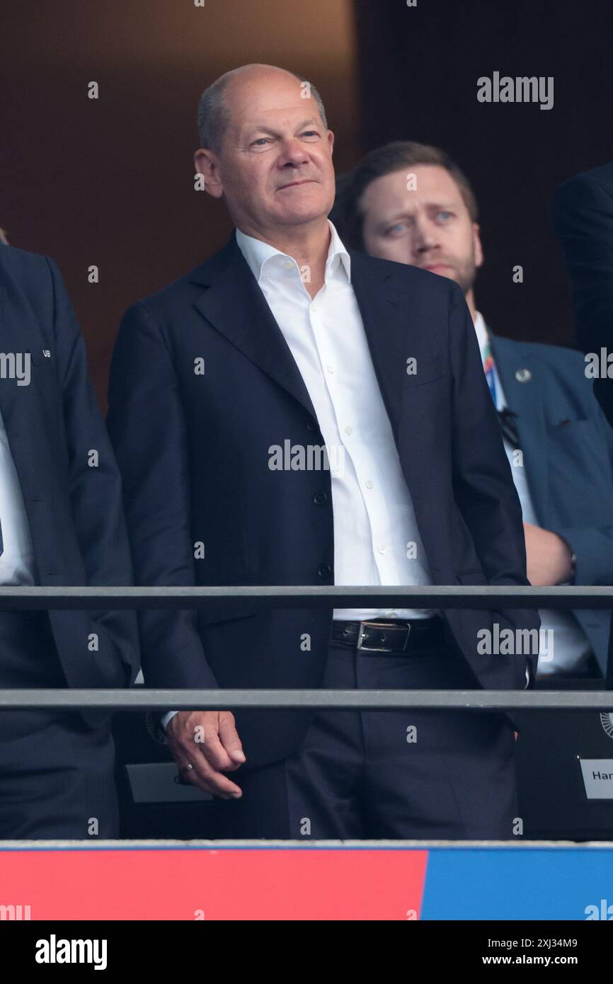 Berlin, Allemagne. Juli 2024. Bundeskanzler Olaf Scholz beim Fußball-Endspiel der UEFA Euro 2024 zwischen Spanien und England am 14. Juli 2024 im Olympiastadion in Berlin - Foto Jean Catuffe/DPPI Credit: DPPI Media/Alamy Live News Stockfoto