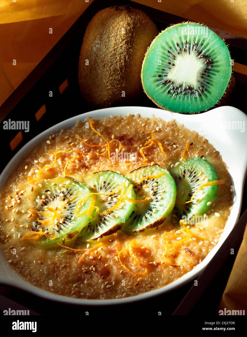 Kiwi-Frucht-gratin Stockfoto