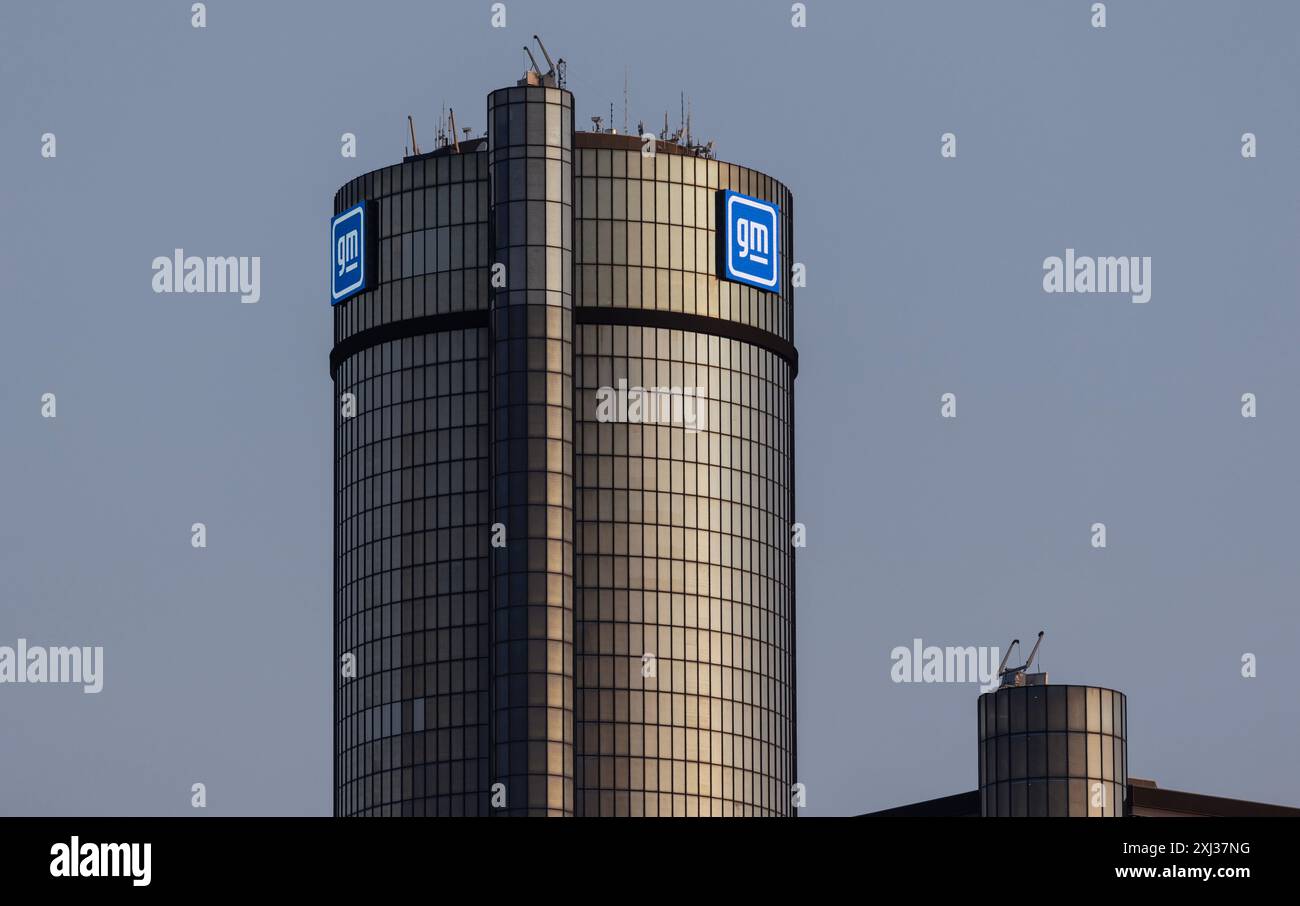 Detroit - 13. Juli 2024: Hauptquartier von General Motors im Renaissance Center in Detroit. 1996 kaufte GM den Komplex. Stockfoto