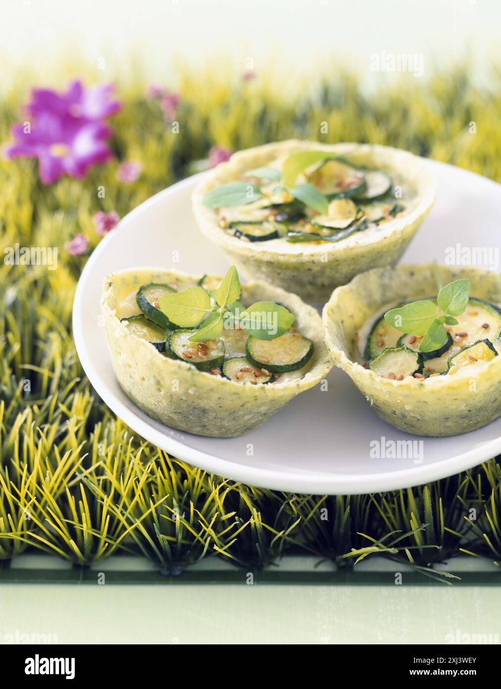 einzelnen Zucchini-Kuchen Stockfoto
