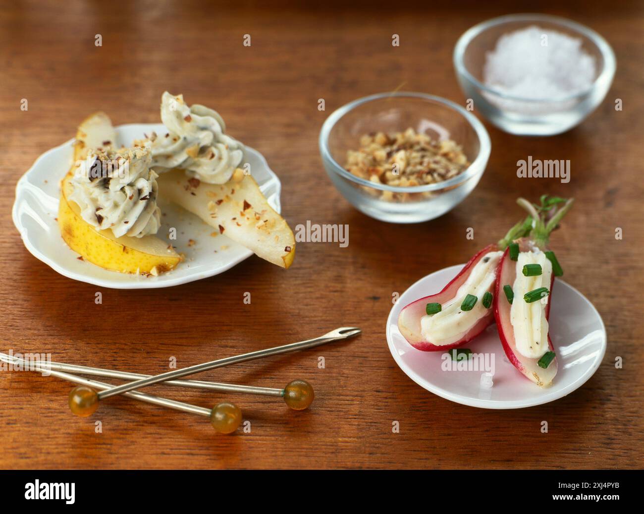 Birne und Rettich als Aperitif (Thema: Amerikanische Rezepte) Stockfoto