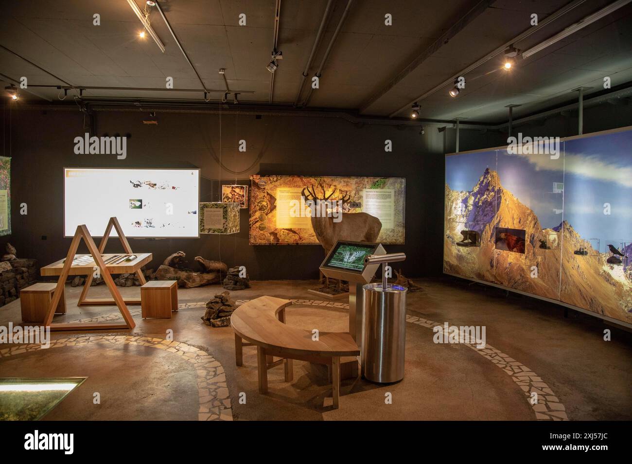 Naturpark Kaunergrat Park Haus, 6521 Fliess, Österreich, Multimedia Ausstellung 3000 m VERTIKAL Stockfoto