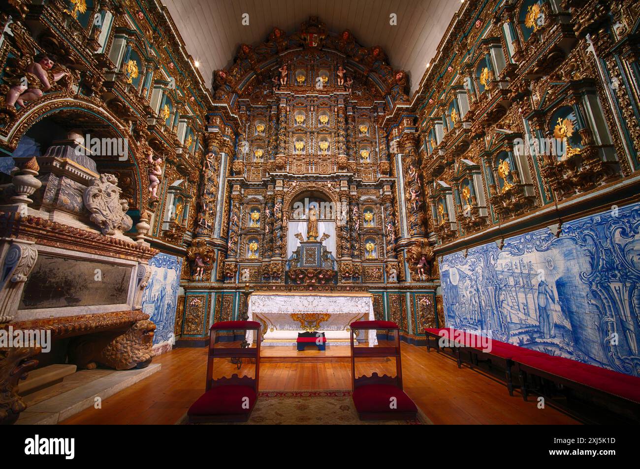 Azulejos, Fliesen, Fliesendekorationen, Kapelle, Reliquien von San Franciso de Paola, Capela de Sao Francisco de Paola, Kathedrale Igreja da SE Catedral de Stockfoto