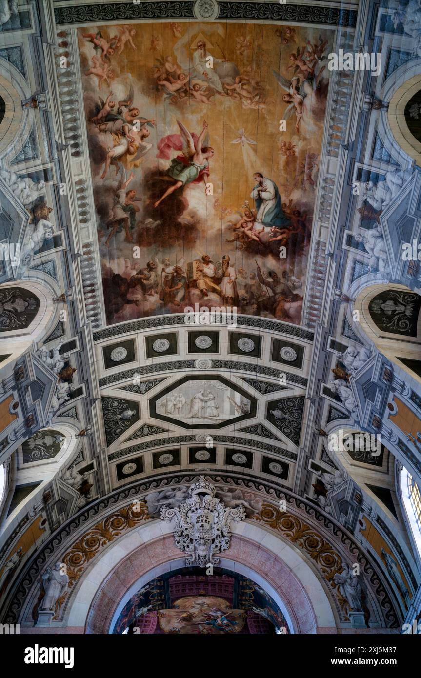 Innenansicht, Pfarrkirche Igreja da Encarnacao, Decke, Deckenmalerei, Perspektive mit Azulejos, Fliesen, Fliesendekoration, Lissabon Stockfoto