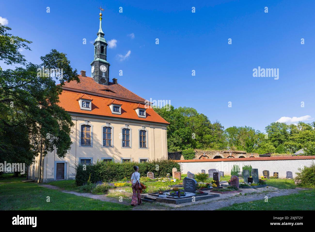 Die Burg Tiefenau ist eine denkmalgeschützte Burganlage in Tiefenau, einem Landkreis der Gemeinde Wuelknitz im sächsischen Landkreis Meißen. Die Stockfoto