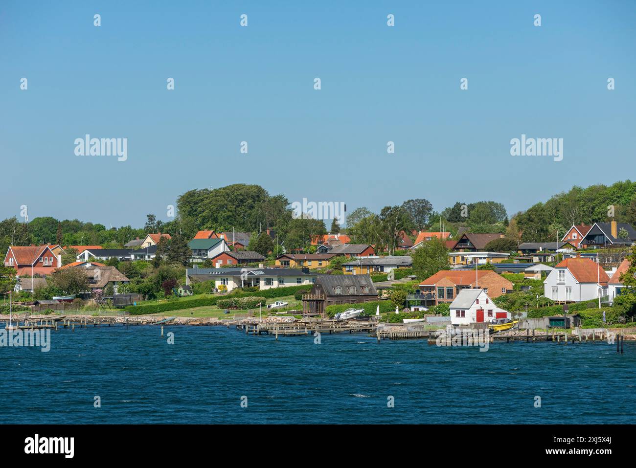 Svendborg, maritimes Leben am Klang, Einfamilienhäuser, Wald, Fünen, Insel Fünen, Dänemark Stockfoto