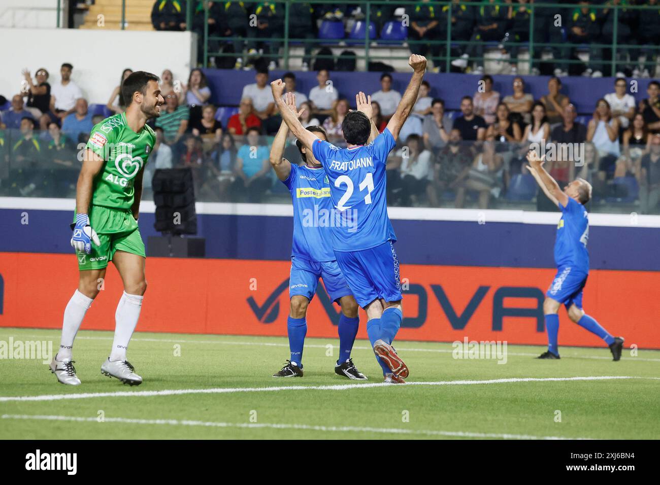 Roma, Italien. Juli 2024. Esultanza di Nicola Fratoianni alla Partita del Cuore allo Stadio Gran Sasso d'Italia L'Aquila, Italia &#x2014; Marted&#xec; 16 luglio 2024 - Cronaca - (Foto di Cecilia Fabiano/LaPresse) Nicola Fratoianni jubelt über das Herzspiel im Gran Sasso of Italy Stadium L'Aquila, Italien - Dienstag, 16. Juli 2024 - Nachrichten - (Foto: Cecilia Fabiano/LaPresse) Credit: LaPresse/Alamy Live News Stockfoto