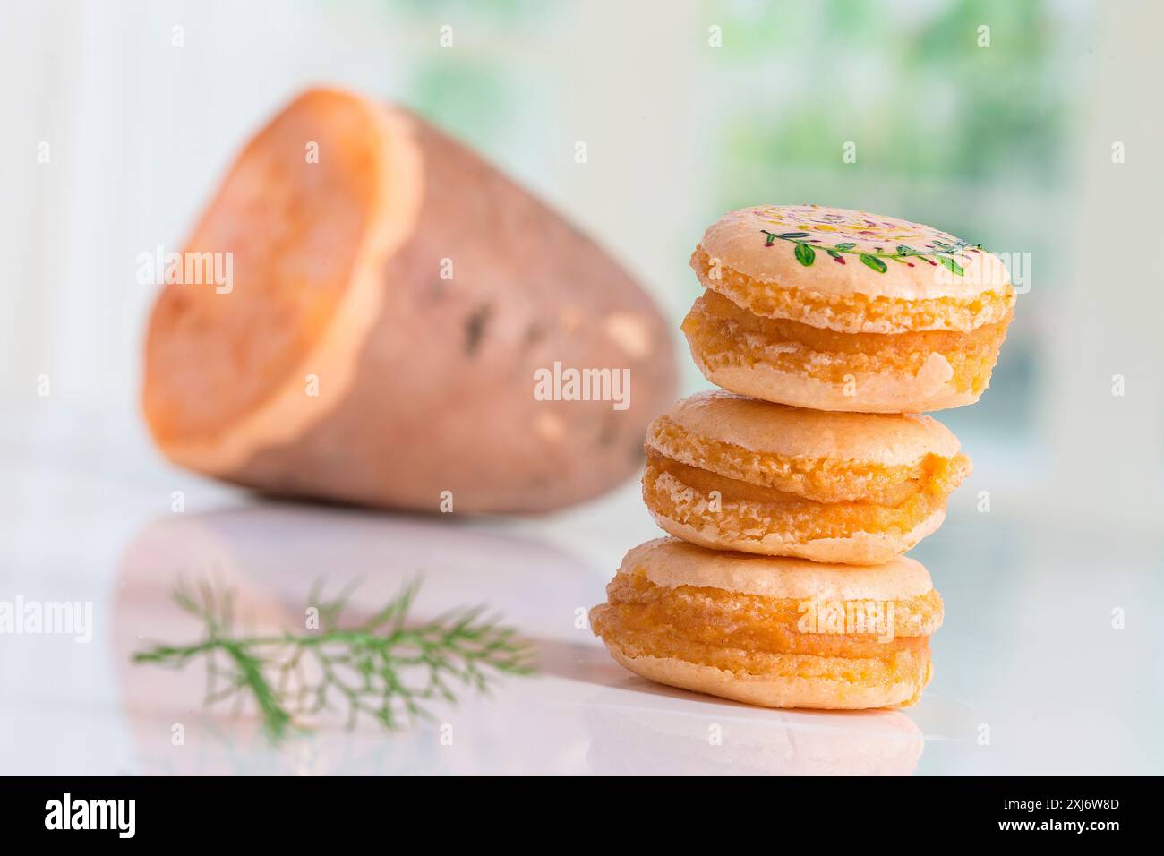 Süßkartoffeln und Kümmel-Makarons Stockfoto